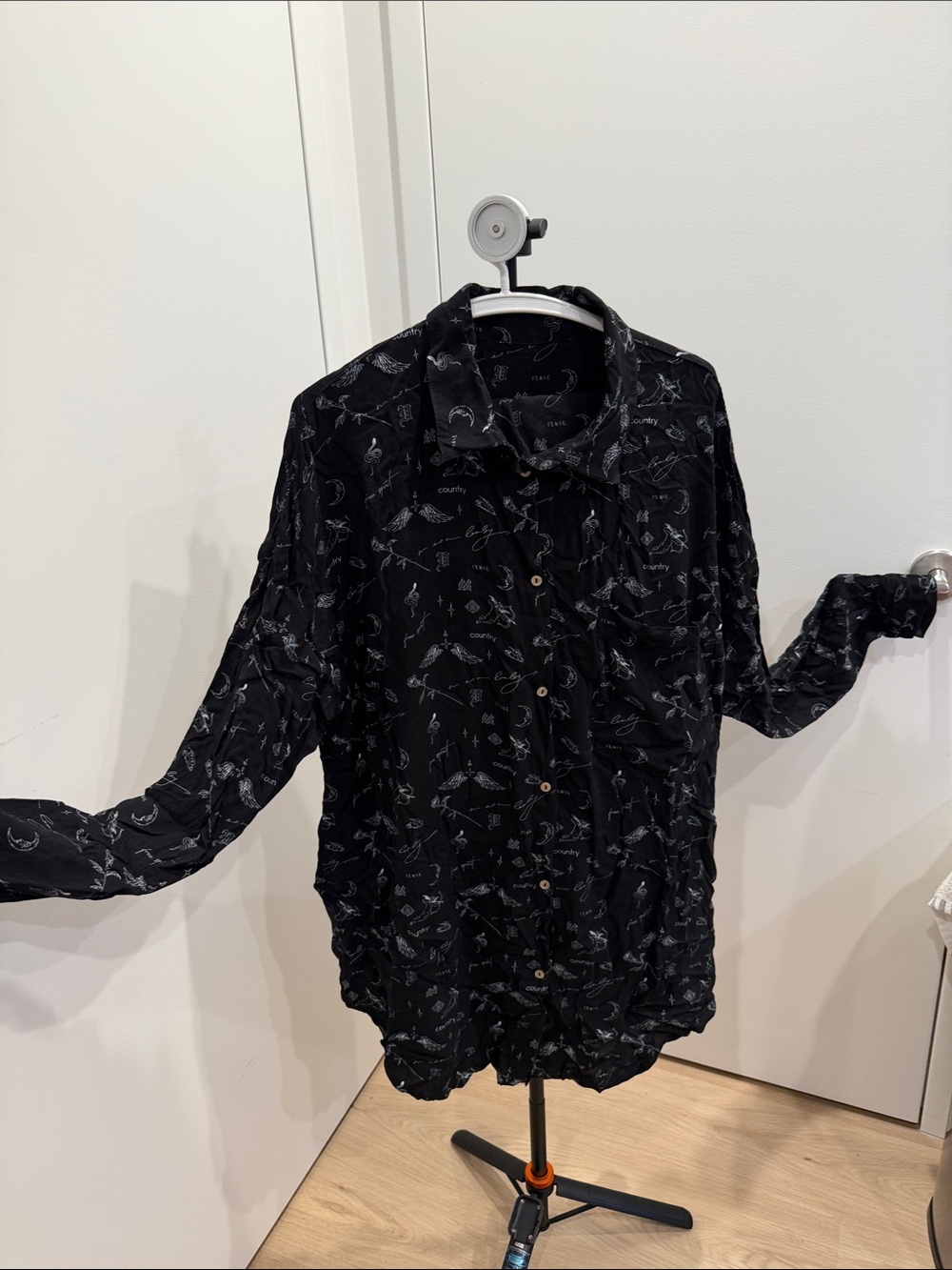 Spense Black Long-Sleeve Button-Up Pajama Shirt with White Script Print